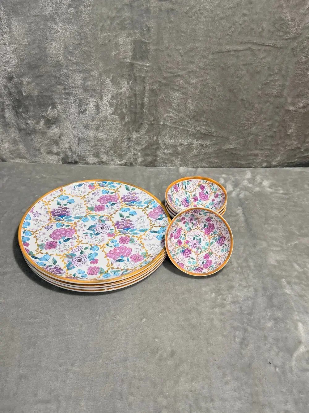 Dash of That Floral Melamine Dinnerware Set 8 Pc Plates & Bowls Cottagecore